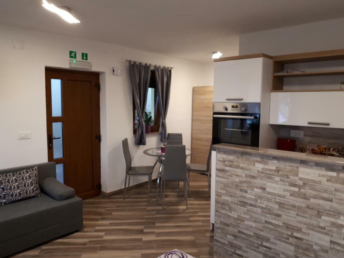 Apartment Dujica เซนญ์ ภายนอก รูปภาพ
