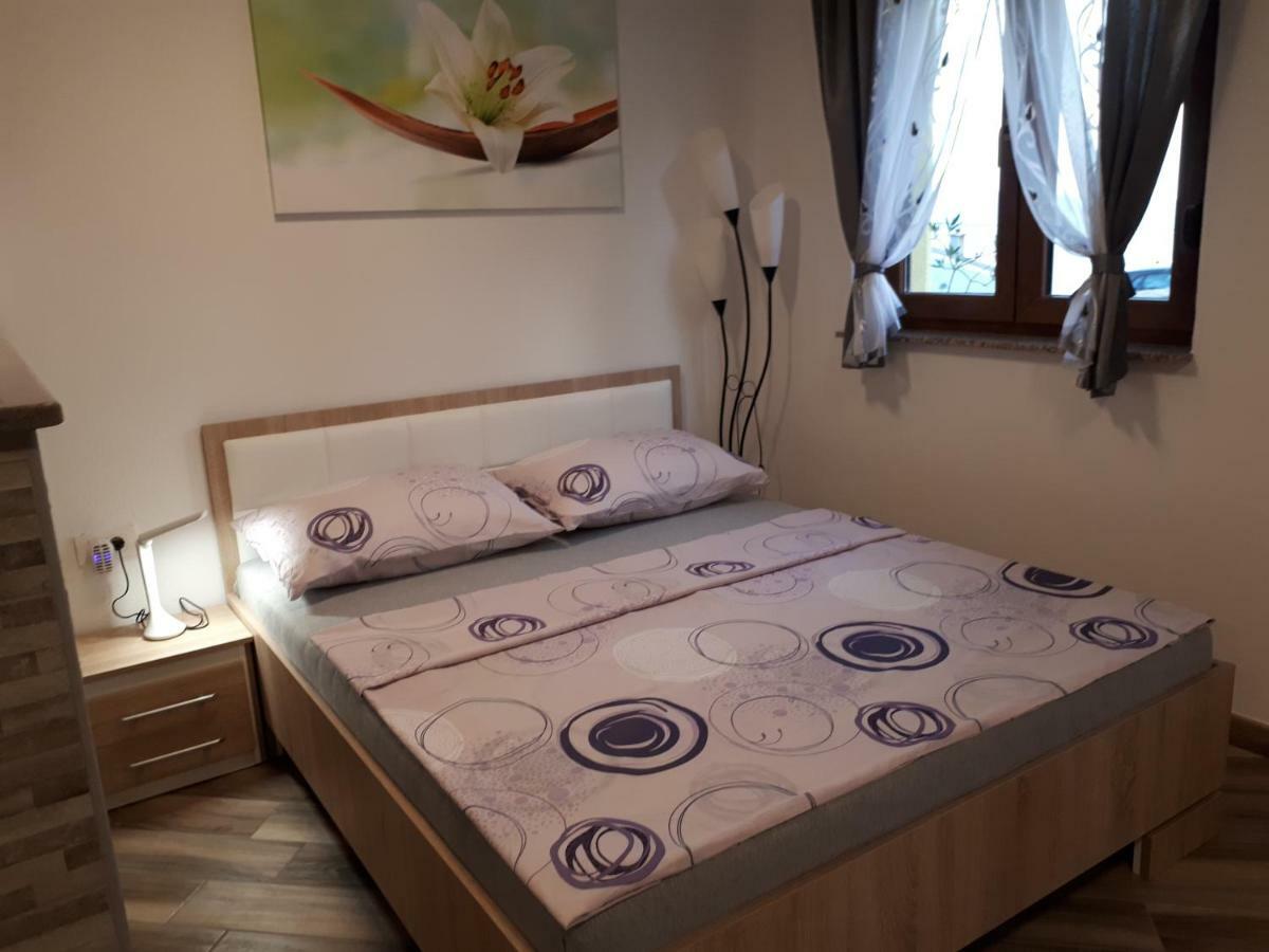 Apartment Dujica เซนญ์ ภายนอก รูปภาพ