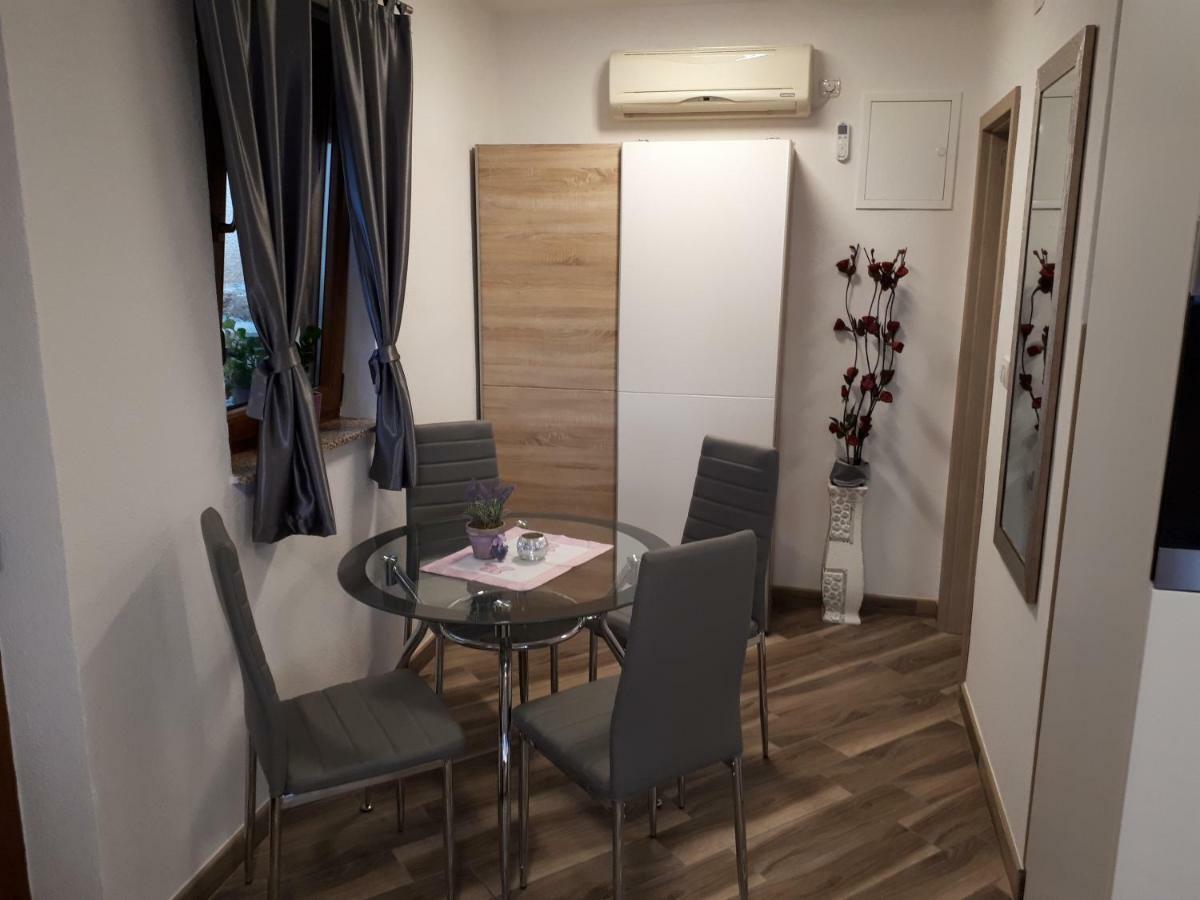 Apartment Dujica เซนญ์ ภายนอก รูปภาพ