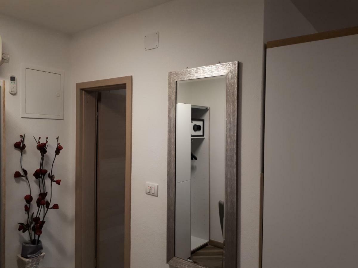 Apartment Dujica เซนญ์ ภายนอก รูปภาพ